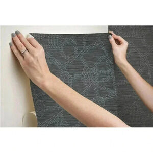 NWT Nikki Chu Amhara Peel and Stick
Wallpaper Black/Gray